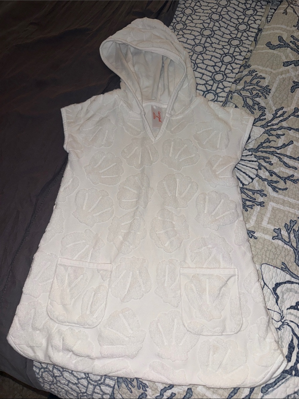Cat & Jack White Hooded Shell-Pattern Swim Coverup